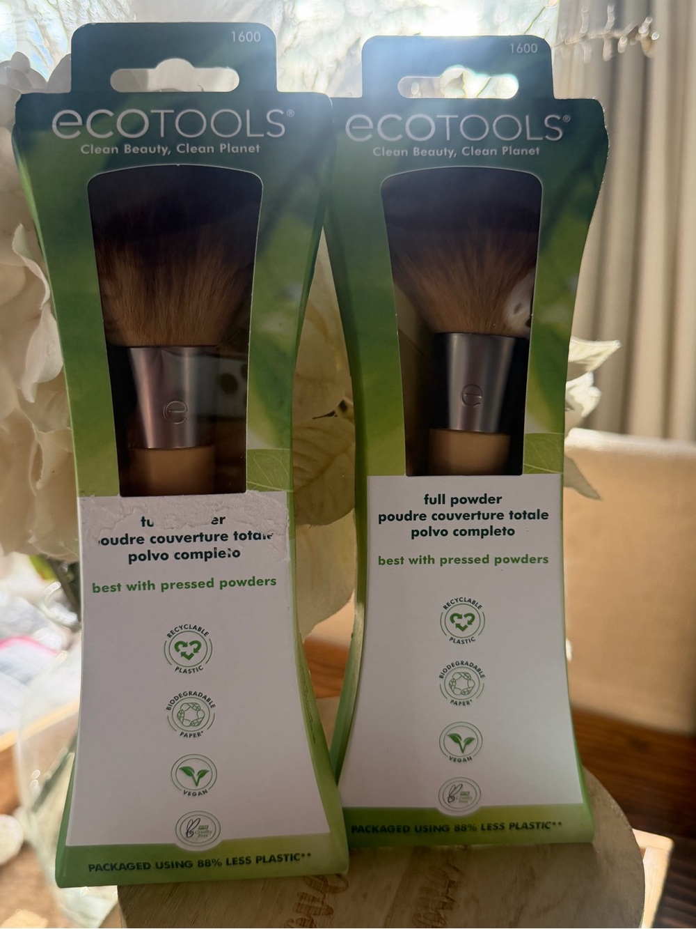 Lot of 2 ecotools clean beauty Set of makeup brushes full powder brush new